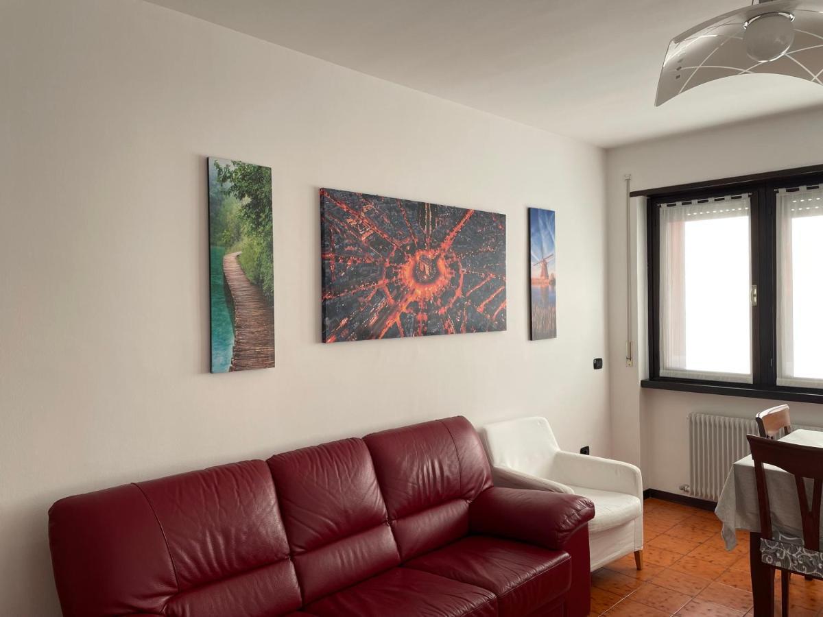 Appartamento Spazioso Con 3 Camere Da Letto Riva del Garda Exterior foto