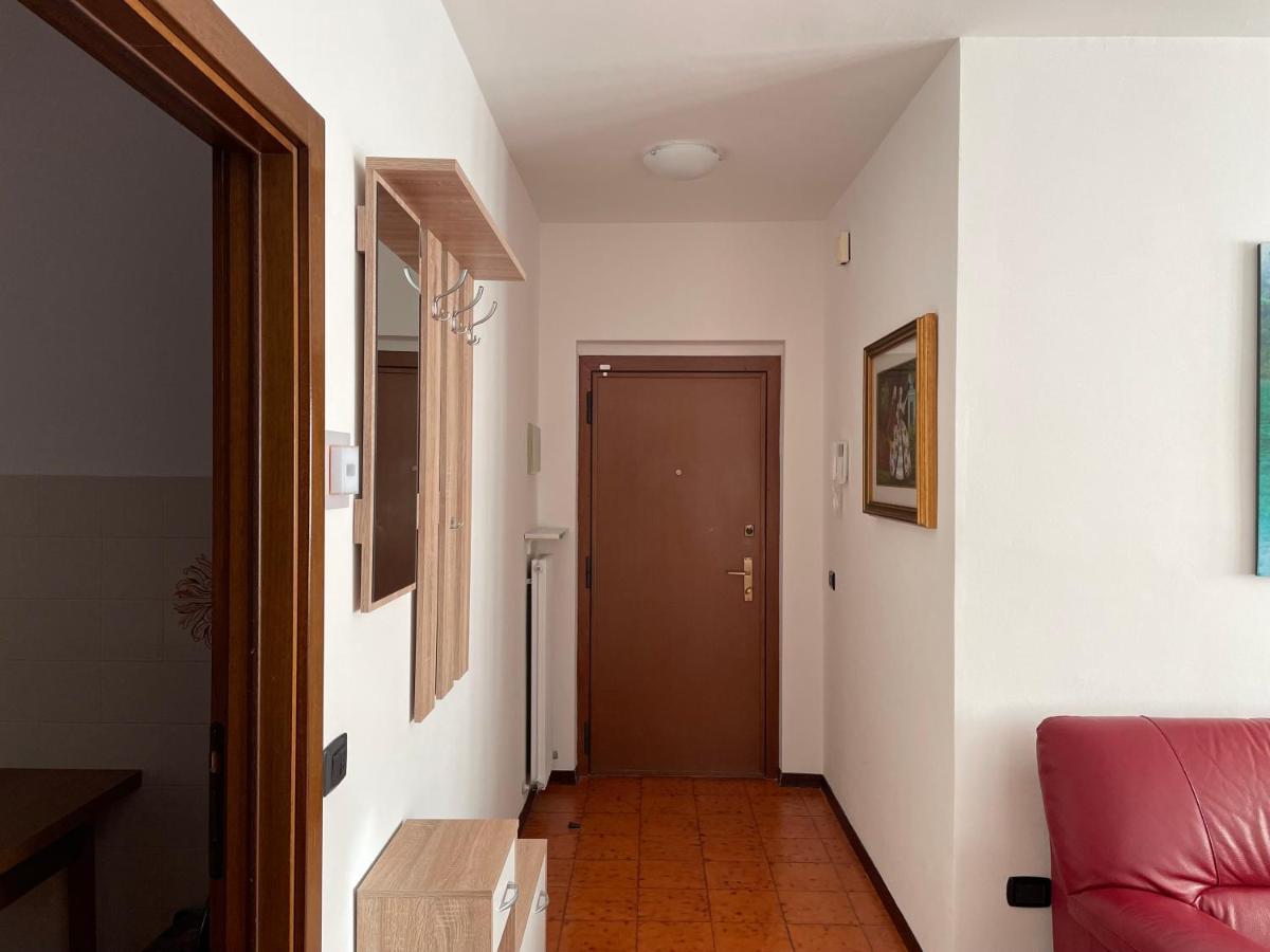 Appartamento Spazioso Con 3 Camere Da Letto Riva del Garda Exterior foto