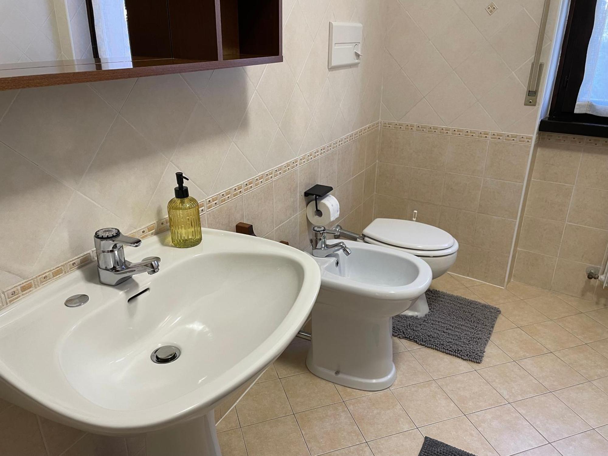 Appartamento Spazioso Con 3 Camere Da Letto Riva del Garda Exterior foto