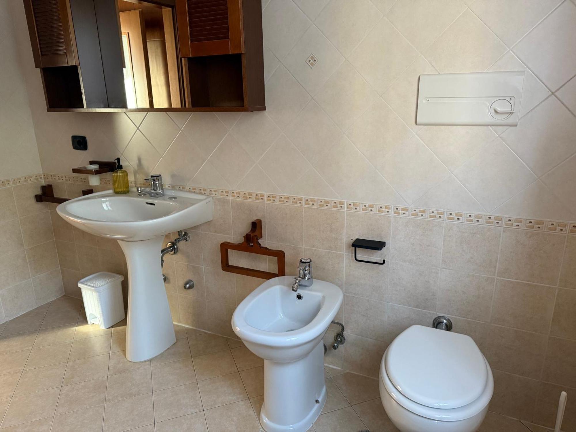 Appartamento Spazioso Con 3 Camere Da Letto Riva del Garda Exterior foto